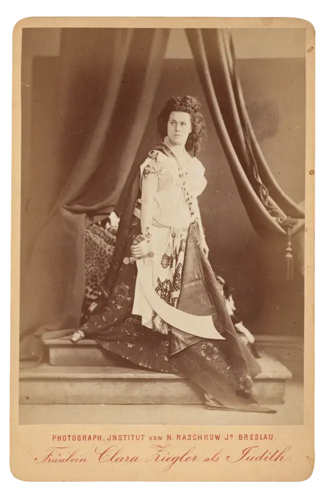 Clara Ziegler als Judith in „Judith“
