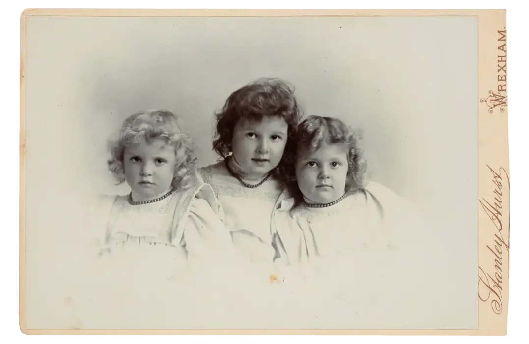 Jean 4 1⁄2, Mary 3 1⁄2, Betty 2 1⁄2